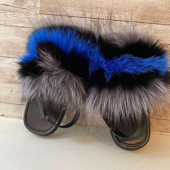 Fuzzy slides - Picture 2 of 2